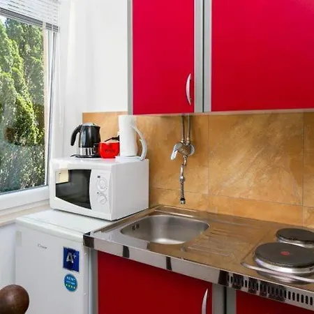 Harlekin- One-bedroom With Sea View