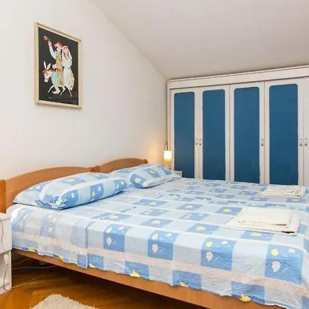 Harlekin- One-bedroom With Sea View Apartment